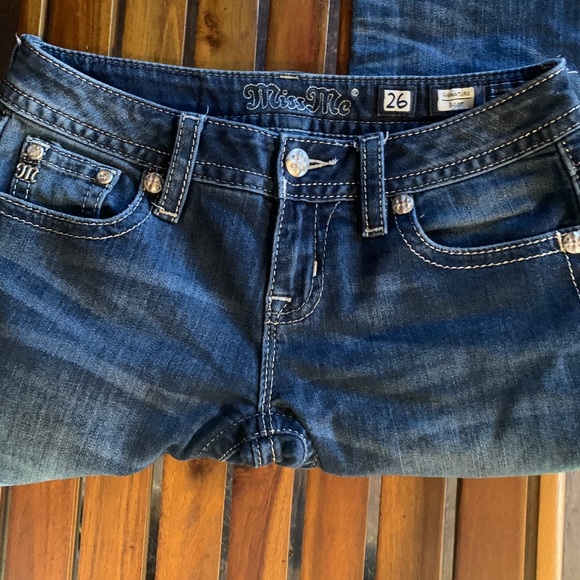 Miss Me jeans from Buckle. Paid 104$. Boot cut. 26 - Picture 3 of 7